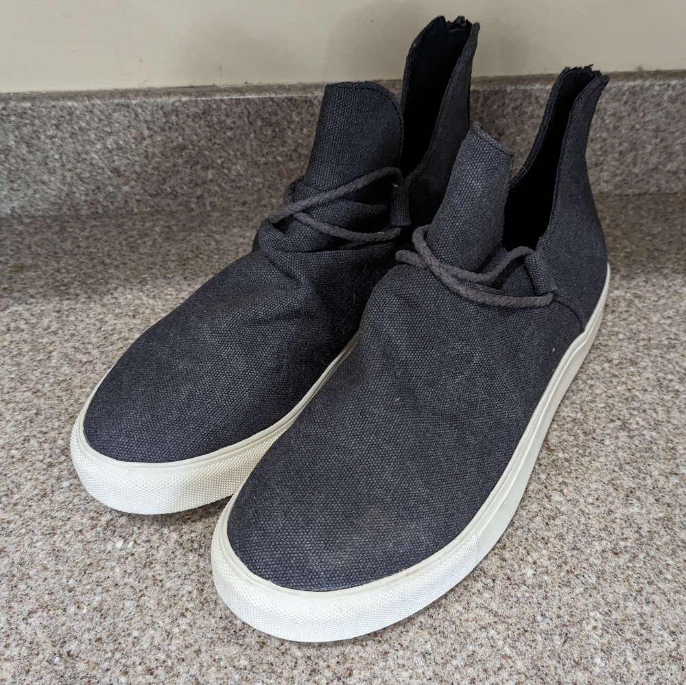 Very G Sneakers